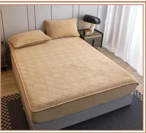 Topper Pentru Saltea, Cu Elastic, Material Tip Catifea, 160 X 200 cm + 2 Fete de Perna CADOU