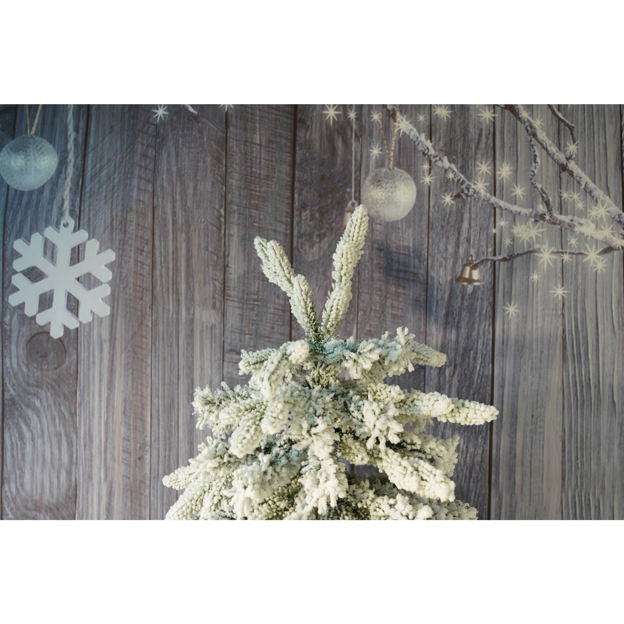 Brad Artificial de Craciun, 1.8 m inaltime, Verde, Pulverizat complet alb-tip zapada, Interior/ Exterior, Bogat 512 ramuri