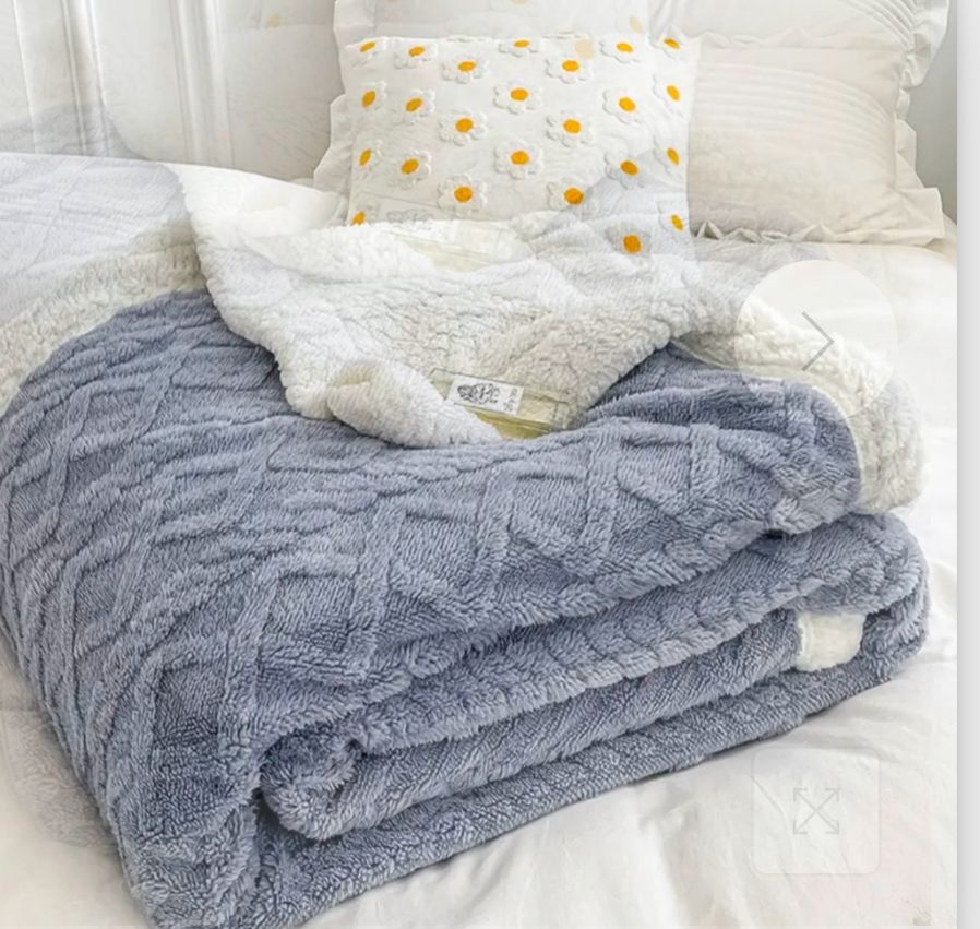MODEL NOU: Patura Cocolino Groasa Dubla, Super Soft, Tip Tricotaj, cu Blanita, 200 x 230 cm + CADOU in VALOARE de 25 lei