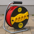 Rola Prelungitor 50M cu 4 Prize | 2400W – Cablu 3x2.5mm cu Tambur