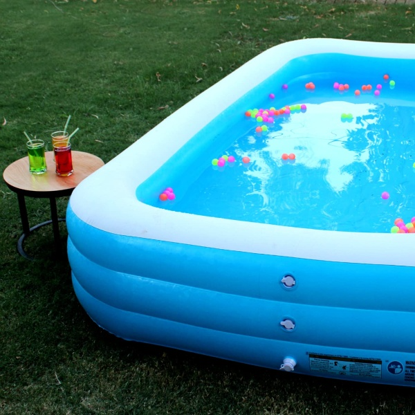 Piscina Gonflabila Albastra cu 3 Inele, Ideală pentru Distractie în Aer Liber 210x150x55cm
